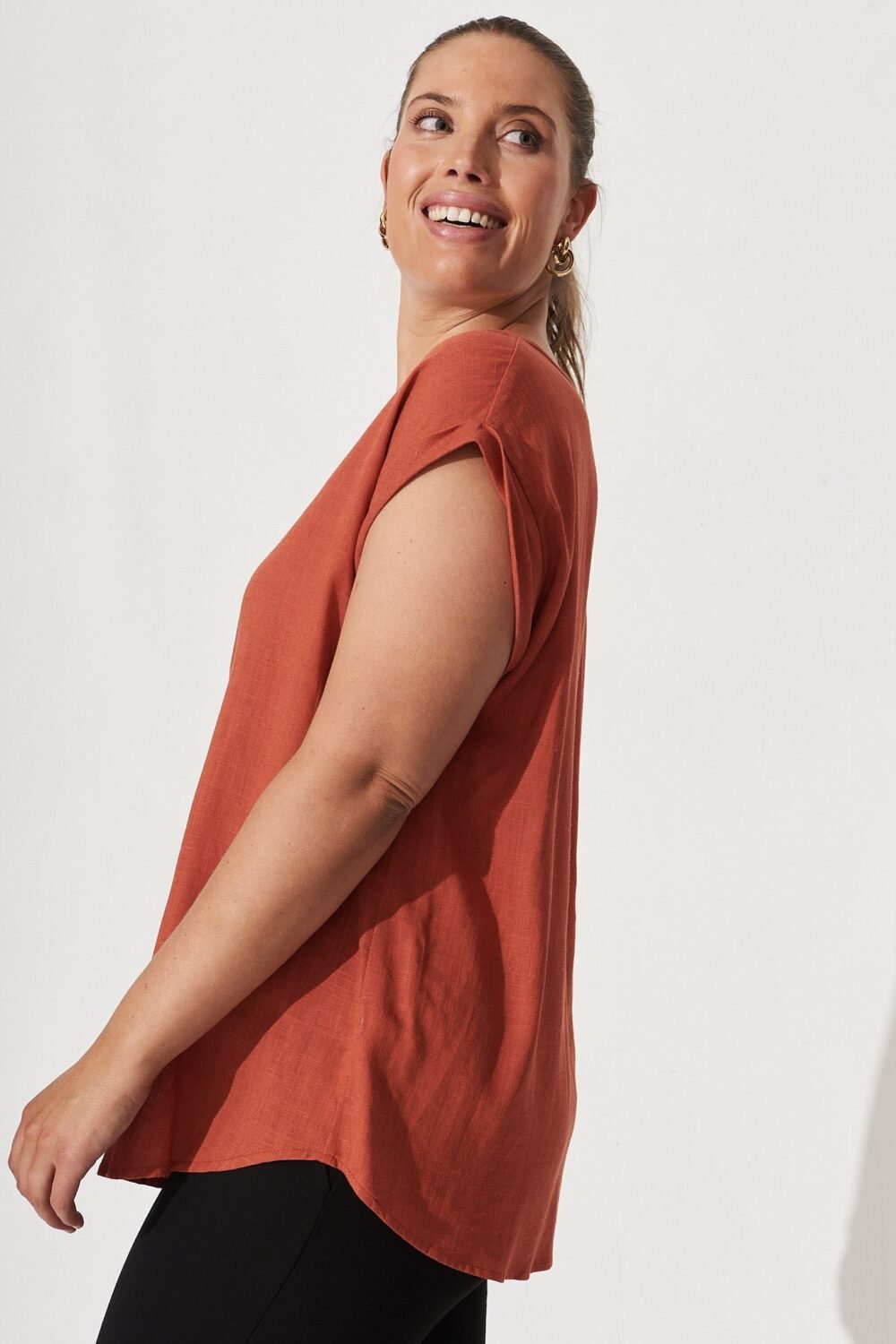 Top In Rust Linen Blend - Image 7